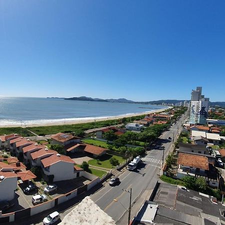 Apartamento Dona Elvira Piçarras Екстериор снимка
