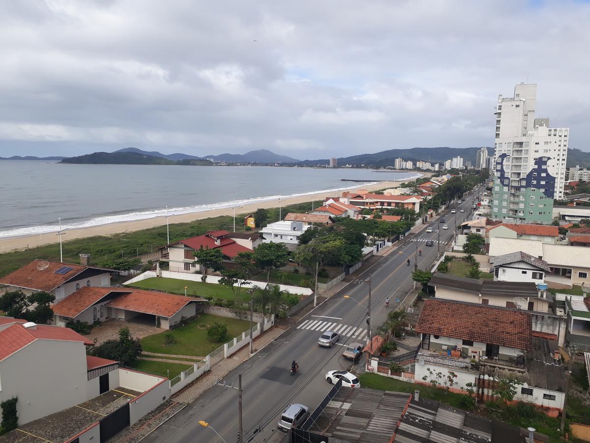 Apartamento Dona Elvira Piçarras Екстериор снимка
